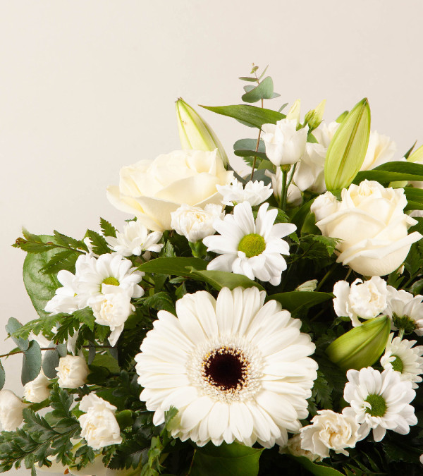 Sympathy Posy White Sympathy Posy White