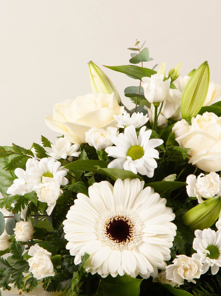 Sympathy Posy White Sympathy Posy White